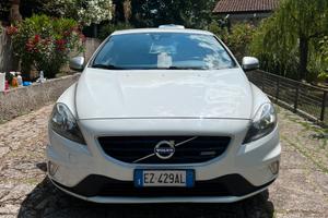 Volvo V40 D2 1.6 R-Design Kinetic