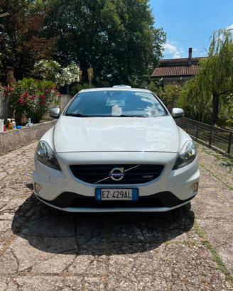 Volvo V40 D2 1.6 R-Design Kinetic