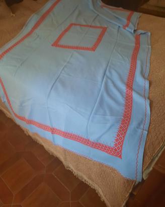 tovaglia tela Aida e ricami