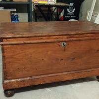 Cassapanca in legno