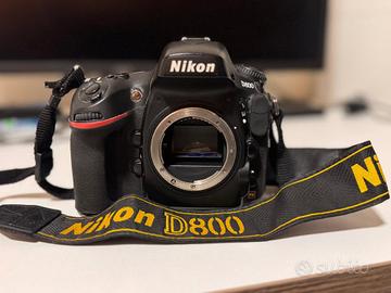 Nikon D800 con accessori