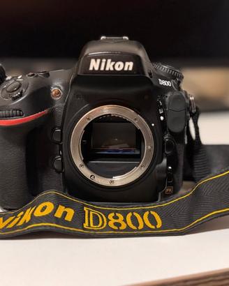 Nikon D800 con accessori