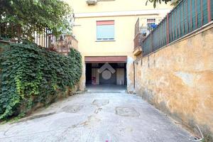 AUTORIMESSA A PALERMO