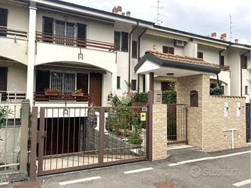VILLA A SCHIERA A CASOREZZO