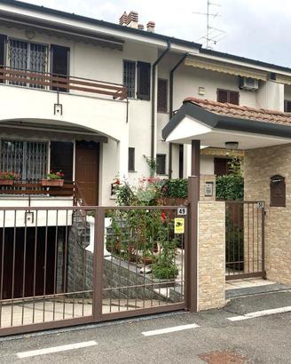 VILLA A SCHIERA A CASOREZZO