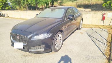 Jaguar XF 2000