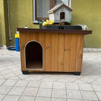 cuccia per cani da esterno in legno