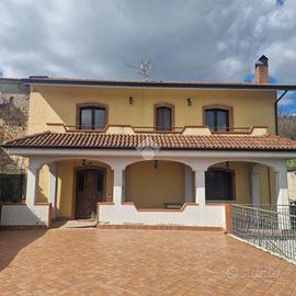 CASA SEMINDIPENDENTE A FOGLIANISE