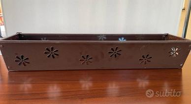 Portavasi In Metallo