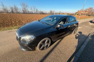 mercedes classe A180 adatta a NEOPATENTATI