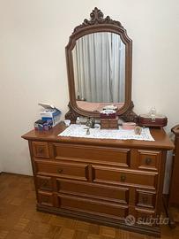 Mobile in legno con specchio