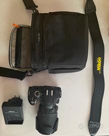 Nikon D3200 + Obiettivo Tamron 18-200mm + Zaino