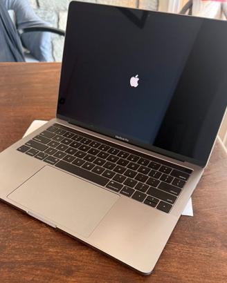 Macbook Pro 13" 2017 Touch Bar 3.1 GHz-8GB-256