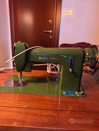 Macchina da cucire Borletti verde vintage