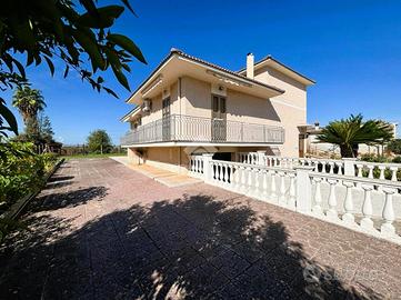 VILLA SINGOLA A CISTERNA DI LATINA
