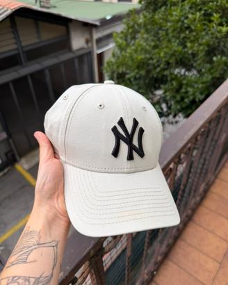 New Era 9Forty Beige