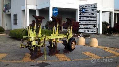 ARATRO PICCIONI MOD. TRIVOMERE USATO