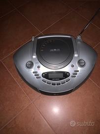 Lettore CD/Musicassette e radio