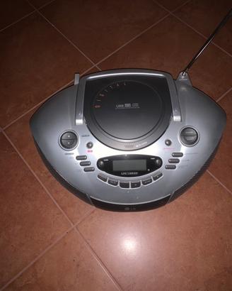 Lettore CD/Musicassette e radio