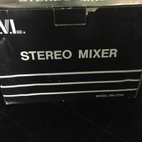 Mixer audio stereo per bassa frequenza