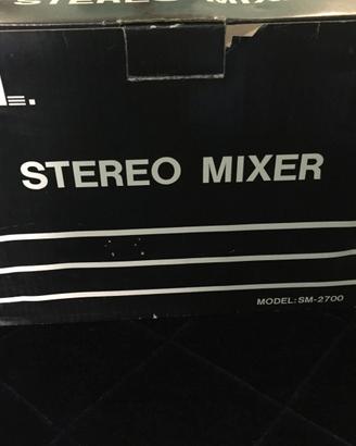 Mixer audio stereo per bassa frequenza