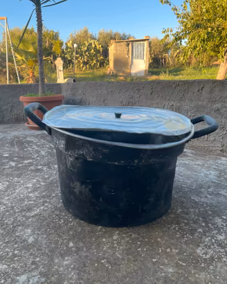 Pentolone vintage in alluminio conserve coperchio