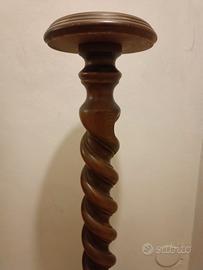 colonna in legno