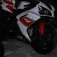 Yamaha YZF R1 - 2008