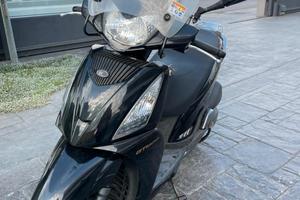 Kymco People GT 300