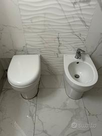 Wc e bidet da appoggio bianco lucido ISVEA