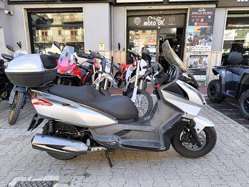 KYMCO Downtown 300i .