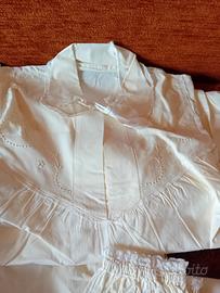 camicie da notte di lino ricamate