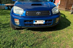 Toyota RAV4 trazione integrale 4×4