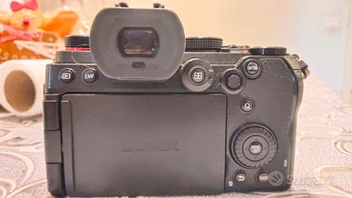 Panasonic s5