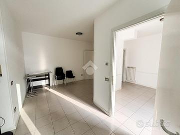 UFFICIO A VALMADRERA