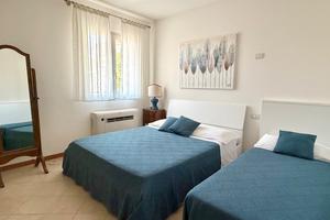 02/08-09/08 - Caorle - frontemare con ombrellone