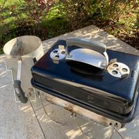 Barbecue Weber modello Anywhere a carbonella