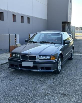 BMW E36 318is