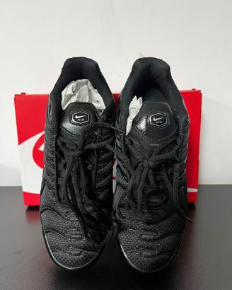 Nike Air Max Plus Triple Black 40