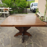 Tavoli in legno massello