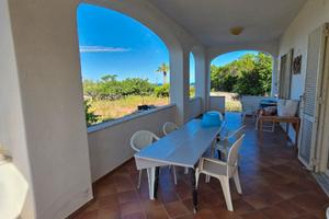 Villa con giardino