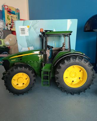 TRATTORE JOHN DEERE