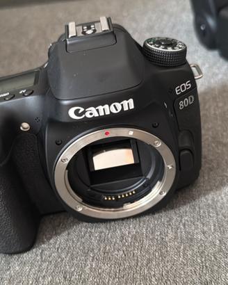 Canon EOS 80D, 3 obiettivi, flash, 20+ accessori