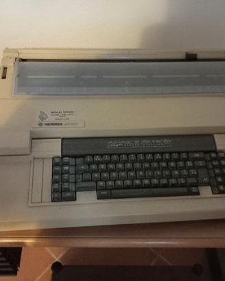 macchina da scrivere Olivetti