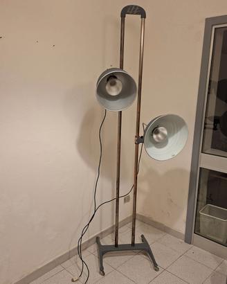 Piantana vintage professionale