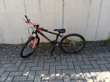 Bicicletta per ragazzi con età 7-10 anni