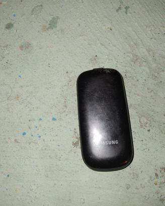 Telefono a conchiglia Samsung vintage GT-E1270