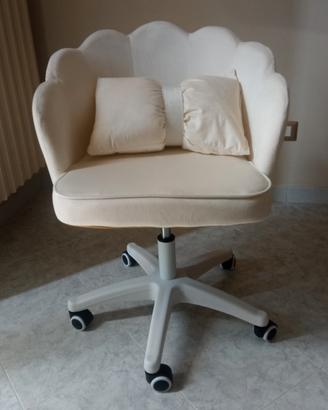Poltrona girevole con rotelle 