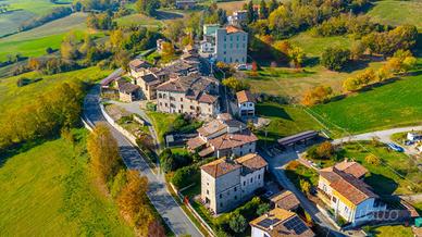 CASA SEMINDIPENDENTE A LANGHIRANO