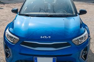 KIA STONIC 1.2 DPI URBAN